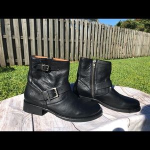 FRYE boots (Women’s 10)